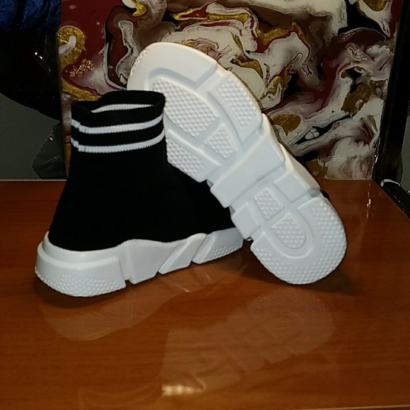 Womens "Tyga" Ultra Lightweight High Sock Sneakers - Picture 5 of 7